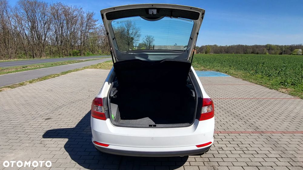 Skoda RAPID 1.6 TDI DPF Style Plus - 7