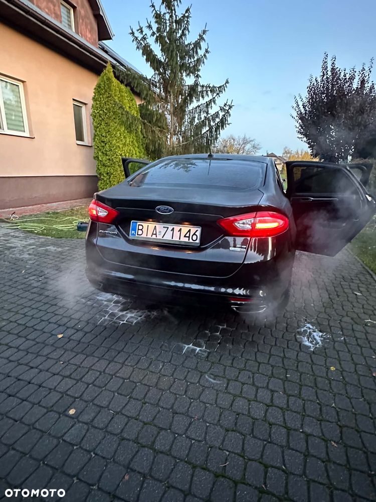 Ford Fusion 2.0 EcoBoost Titanium - 17