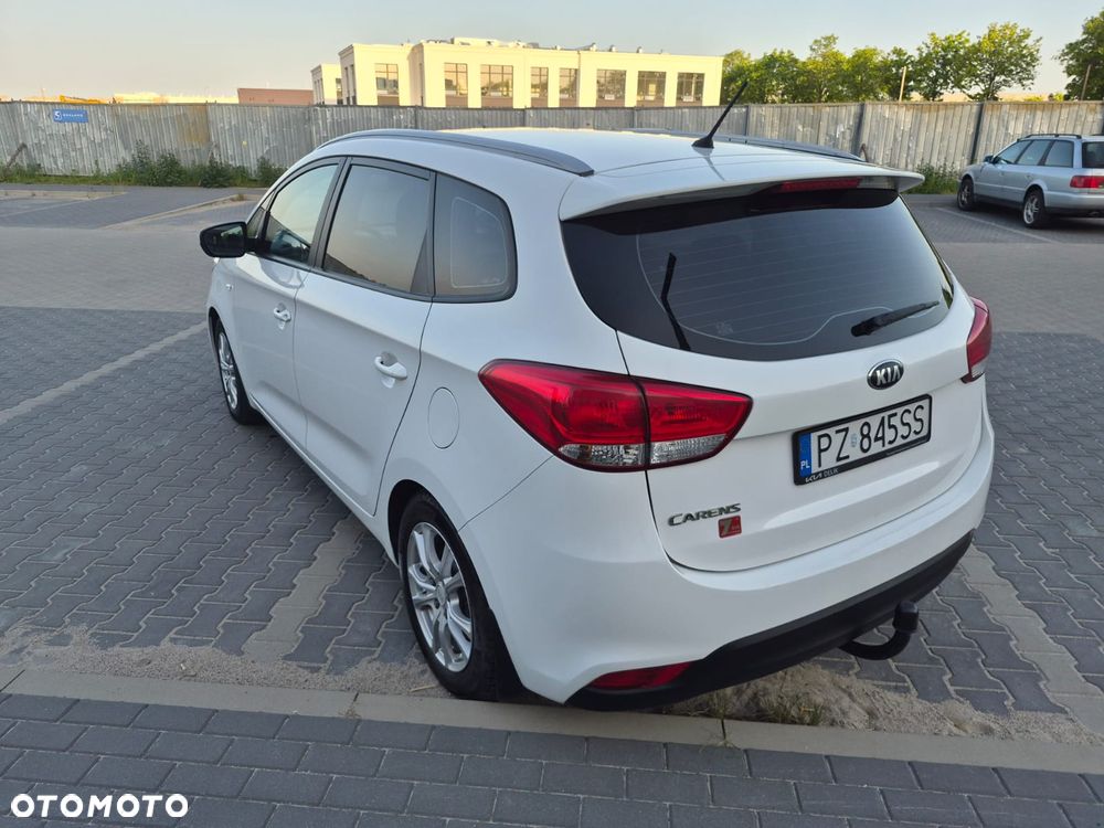 Kia Carens 1.6 GDI M EU6 - 6