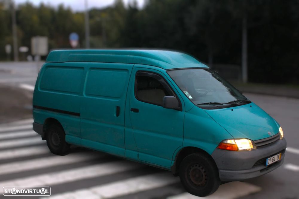 Toyota HIACE - 6