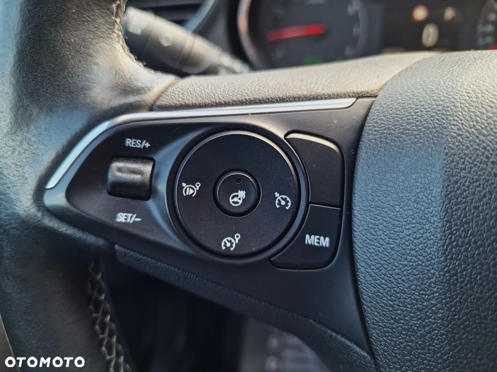 Opel Grandland X 1.6 T Ultimate S&S - 29