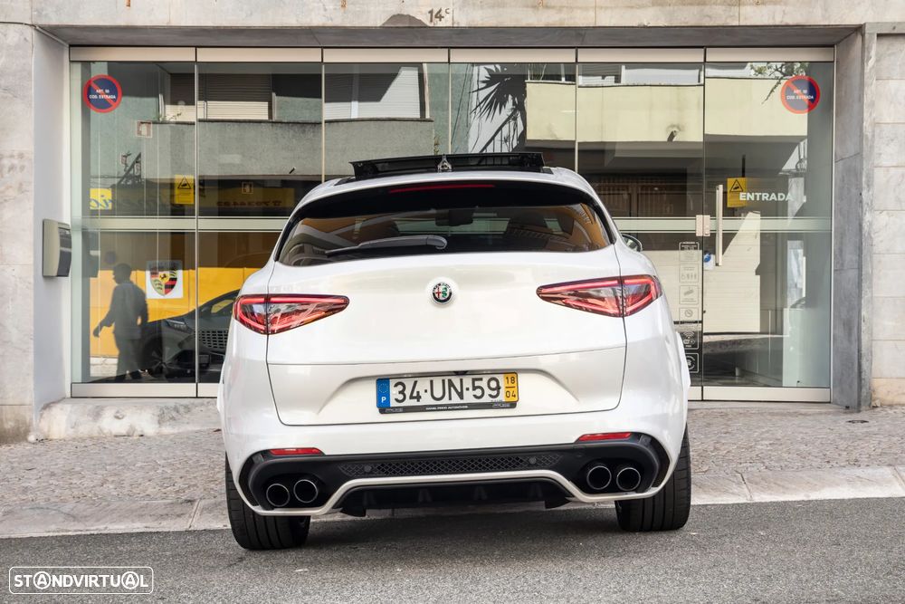 Alfa Romeo Stelvio 2.9 T Quadrifoglio Q4 — fotografia 45