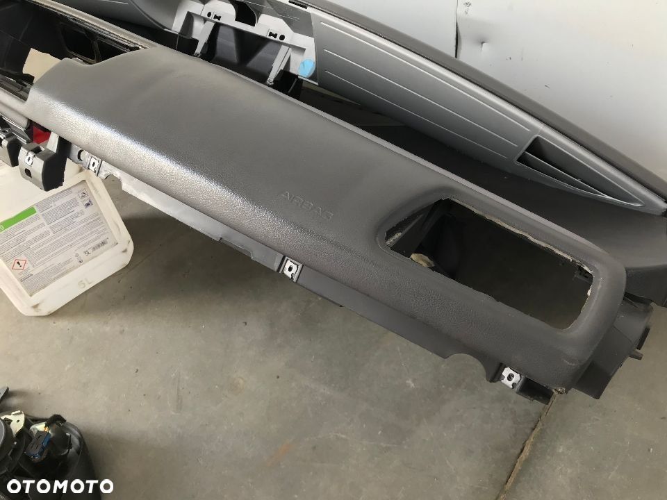 Deska rozdzielcza Citroen C8 Ulysse Peugeot 807 Phedra kokpit konsola poduszka powietrzną AIRBAG pas - 12