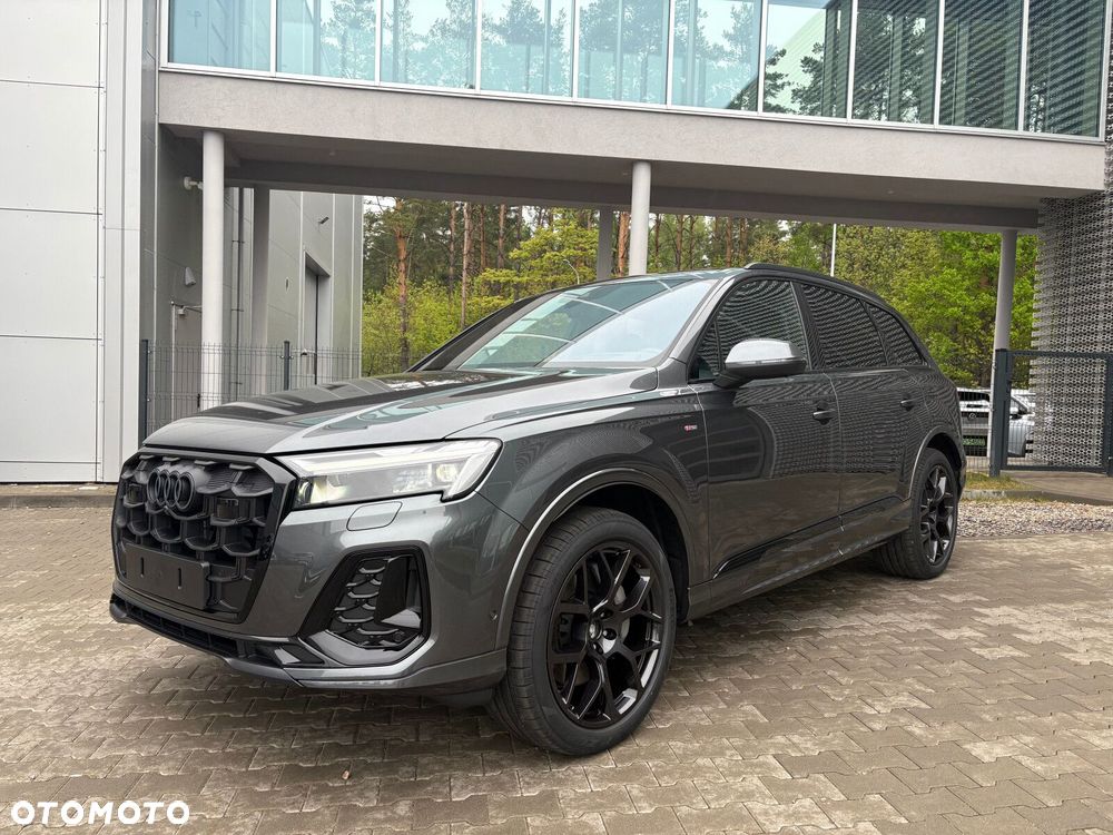 Audi Q7 - 1