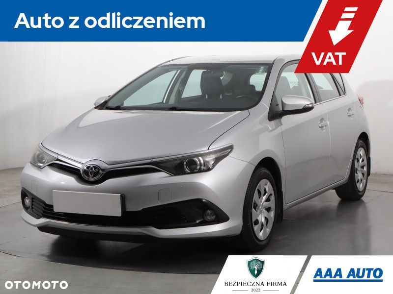 Toyota Auris - 1