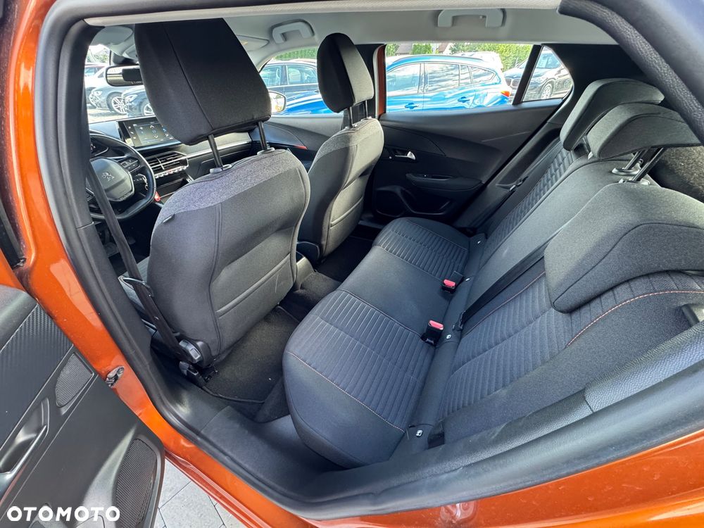 Peugeot 2008 1.2 PureTech Active S&S EAT8 - 20