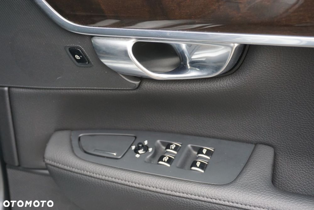Volvo S90 T6 AWD Momentum - 20