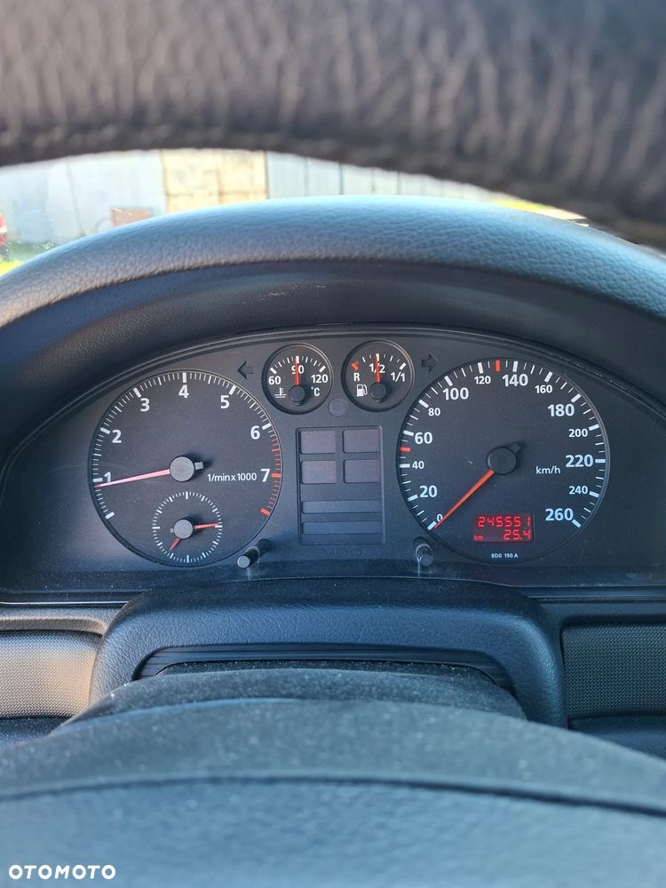 Audi A4 Avant 1.8 - 14