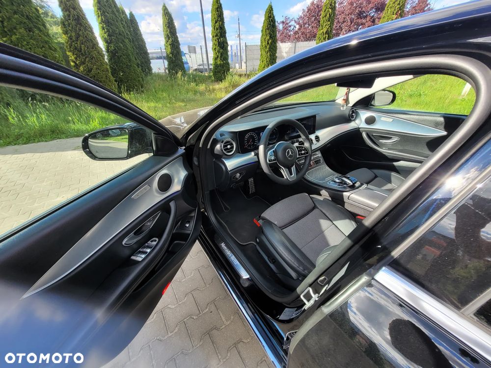 Mercedes-Benz Klasa E 220 d AMG - 13
