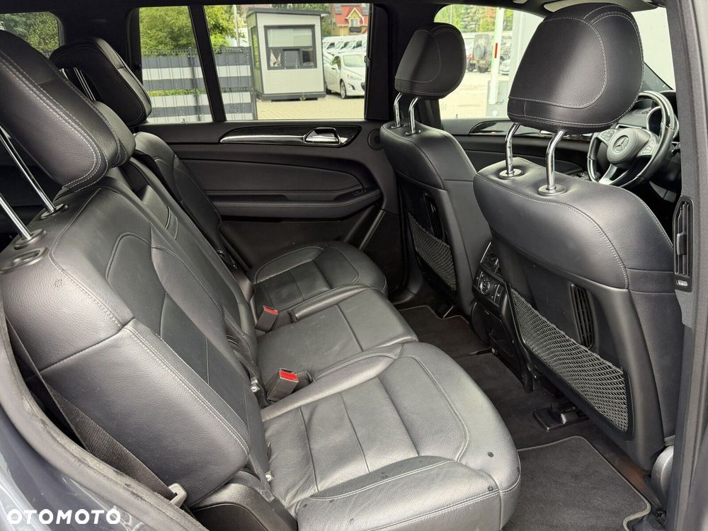 Mercedes-Benz GLS - 24
