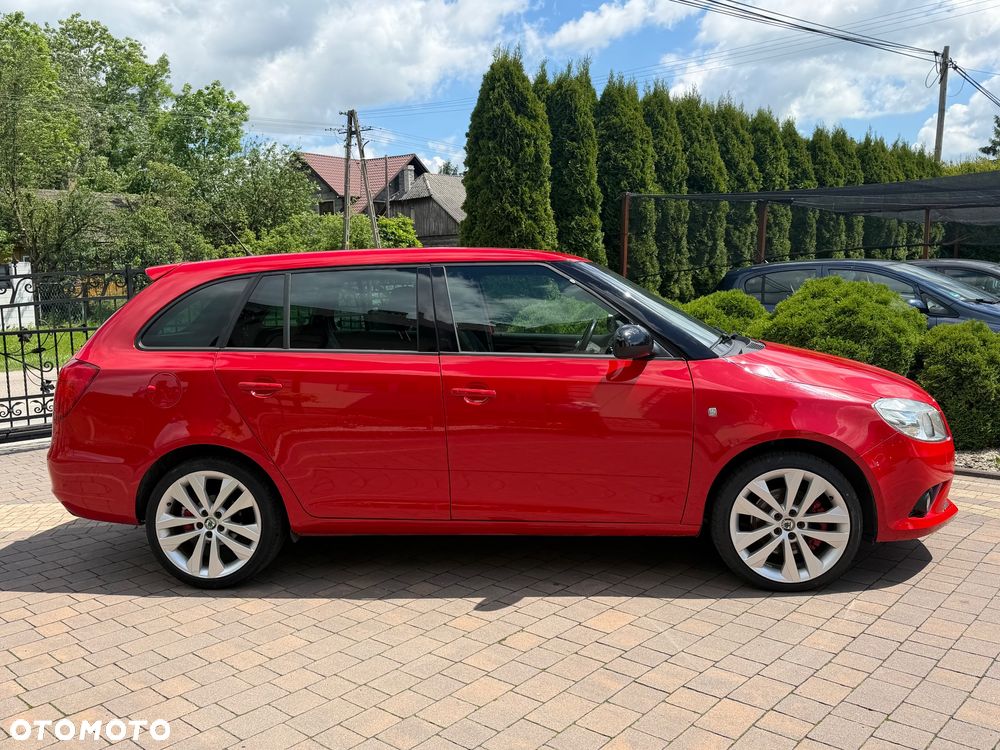 Skoda Fabia 1.4 TSI DSG RS - 12