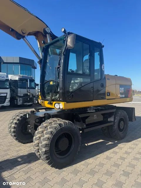 Caterpillar 318 D - 1