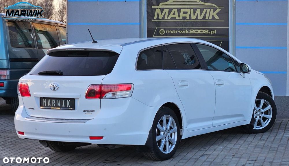 Toyota Avensis - 15