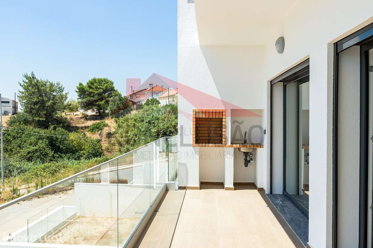 Moradia Nova V5 em Banda - perto de Lisboa - Grande imagem: 4/37