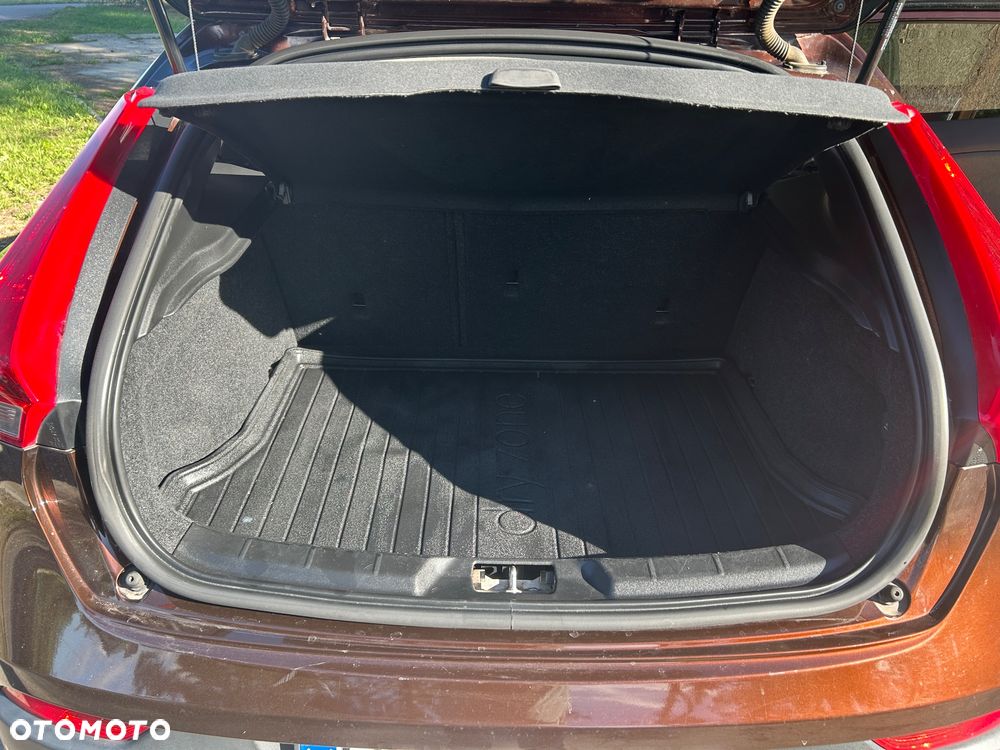 Volvo V40 Cross Country D3 Drive-E Kinetic - 9