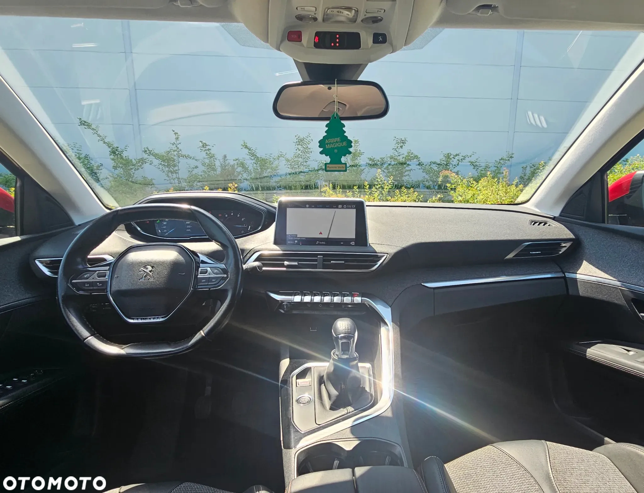 Peugeot 3008 1.2 PureTech Allure S&S - 10