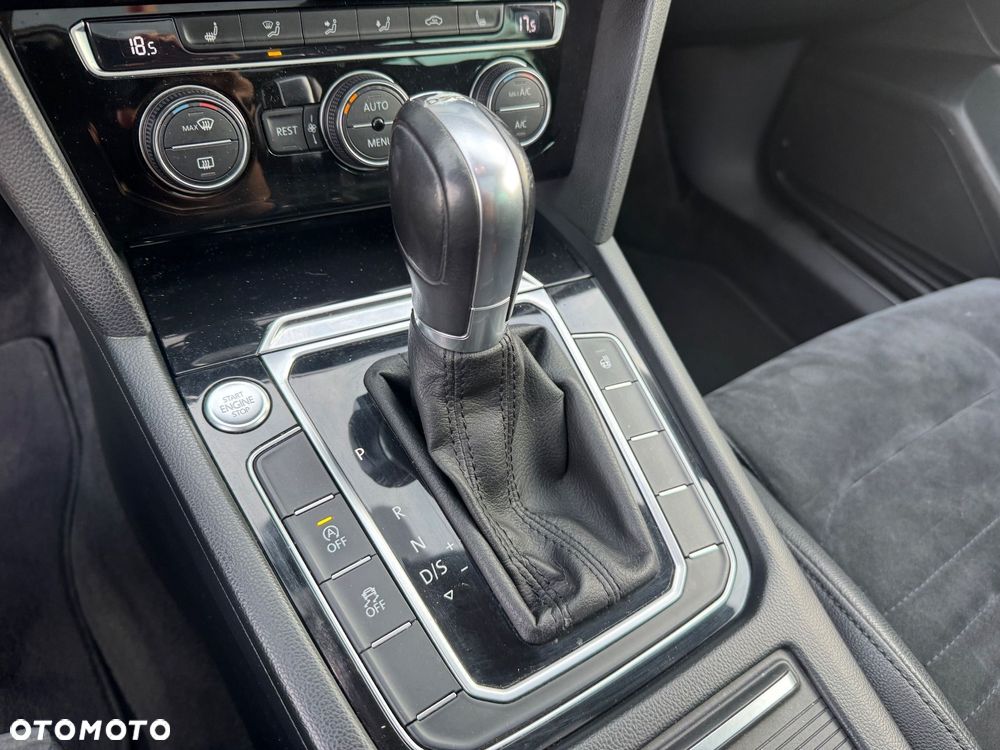 Volkswagen Passat 2.0 TDI SCR DSG Highline - 24