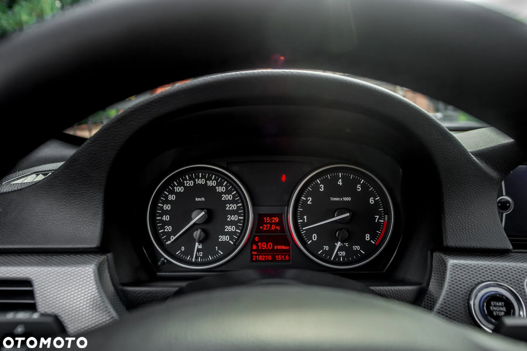 BMW Seria 3 325i xDrive Coupe M Sport Edition - 22
