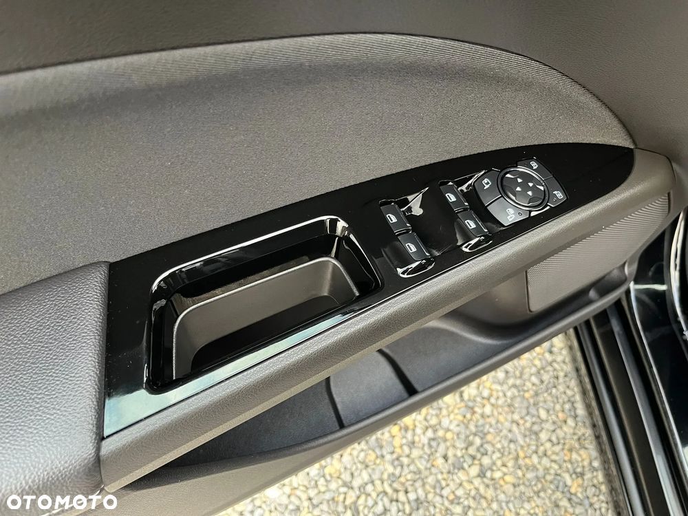 Ford Mondeo 2.0 EcoBlue Titanium - 34