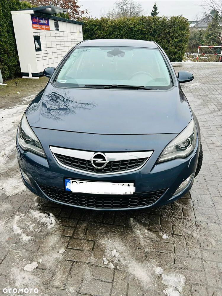 Opel Astra 1.6 Turbo Edition - 1