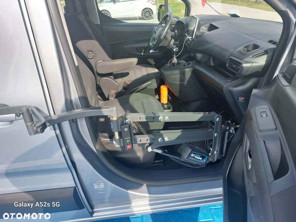 Opel Combo 1.2 Turbo Enjoy S&S - 19