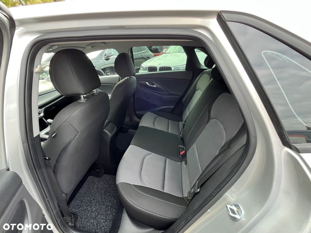 Hyundai i30 1.6 CRDI Select - 12