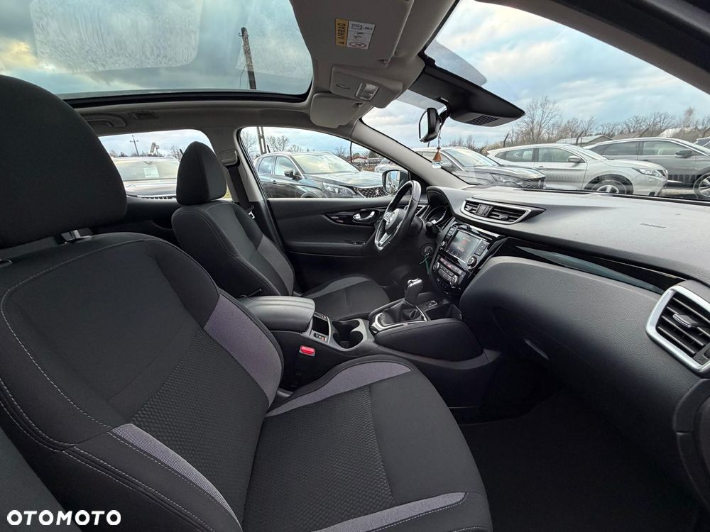 Nissan Qashqai 1.3 DIG-T DCT N-WAY - 24