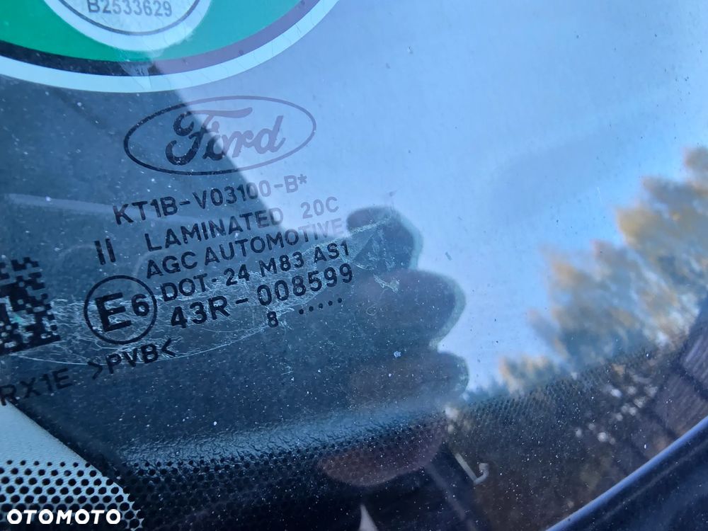 Ford Transit Connect - 19