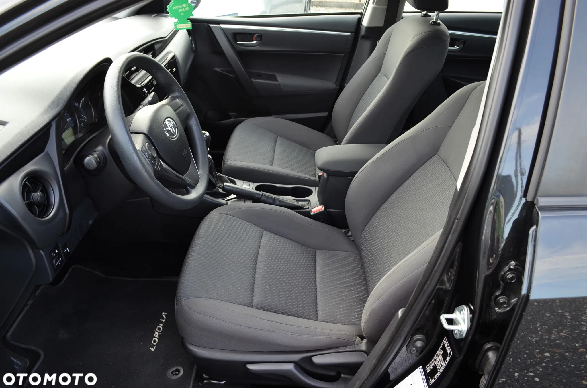 Toyota Corolla 1.33 Active - 12