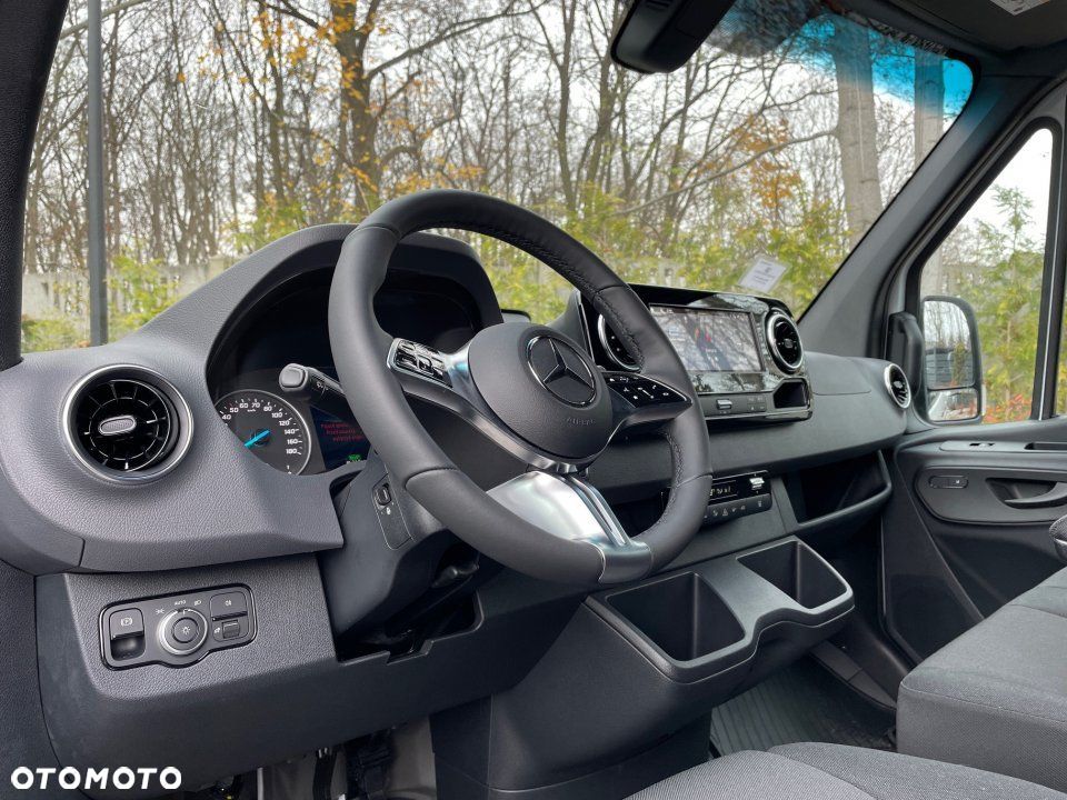 Mercedes-Benz eSprinter - 18