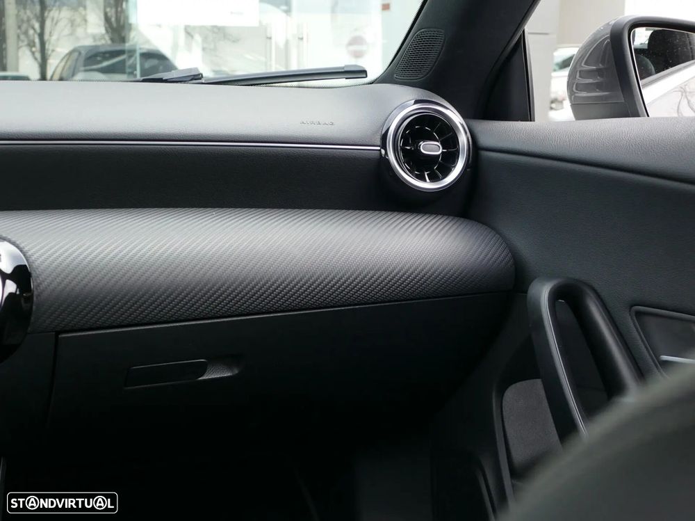 Mercedes-Benz CLA 250 e Shooting Brake Style Plus - 32