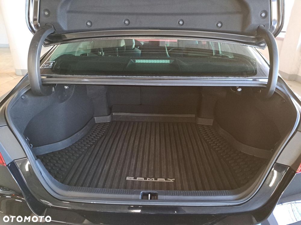 Toyota Camry 2.5 Hybrid Prestige CVT - 12