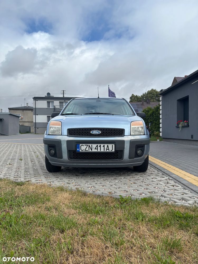 Ford Fusion - 7