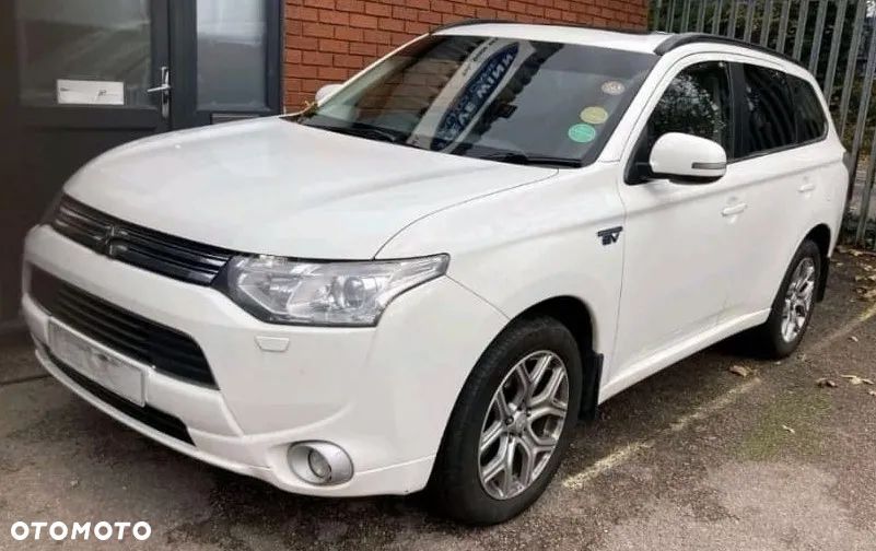 MITSUBISHI OUTLANDER III 2.0 B HYBRID PRZÓD MASKA ZDERZAK BŁOTNIKI LAMPY NADKOLA PAS PRZEDNI Z CHŁODNICAMI - 1
