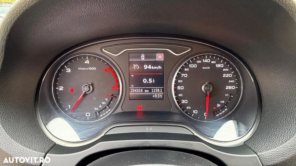 Audi A3 2.0 TDI Sportback S line Sportpaket - 16