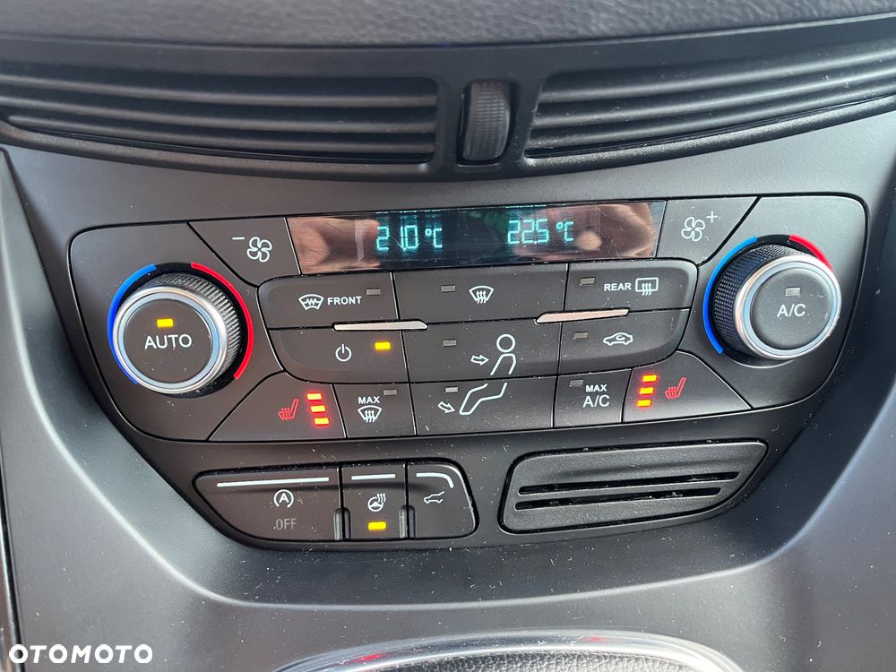 Ford Kuga 2.0 TDCi 4x4 Titanium - 20