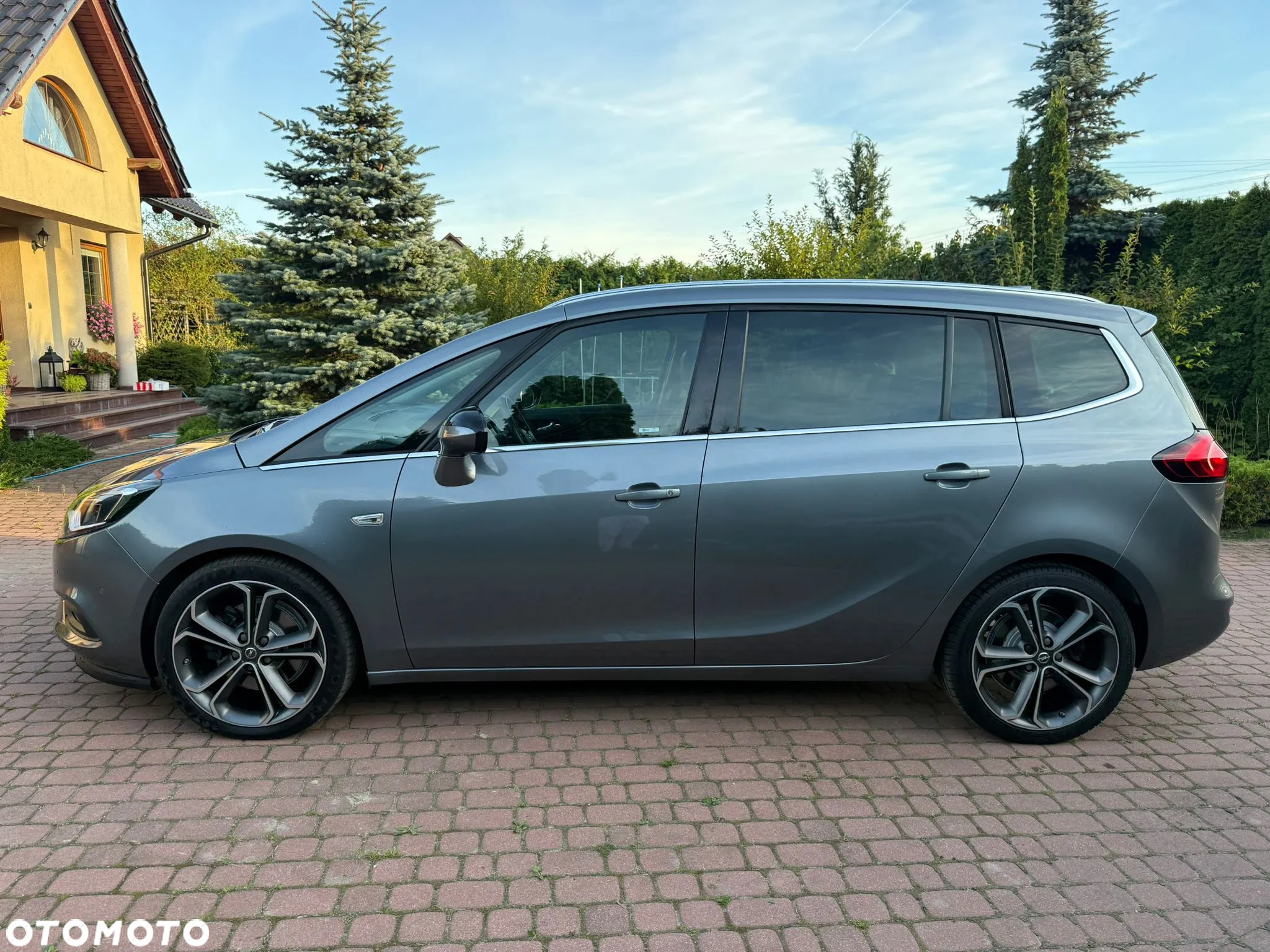 Opel Zafira 2.0 CDTI Plus EcoFLEX S&S - 2