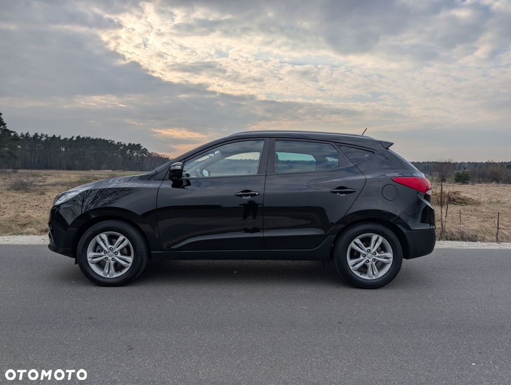 Hyundai ix35 1.7 CRDi 2WD blue Finale Silver - 4