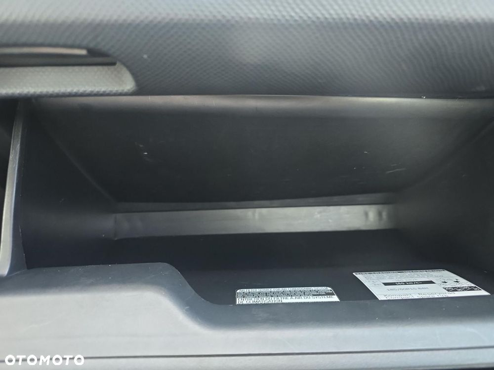 Toyota Yaris 1.3 Luna A/C - 24