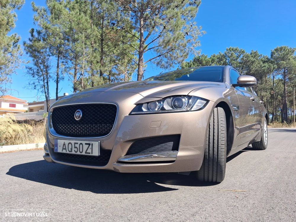 Jaguar XF E-Performance Prestige - 37