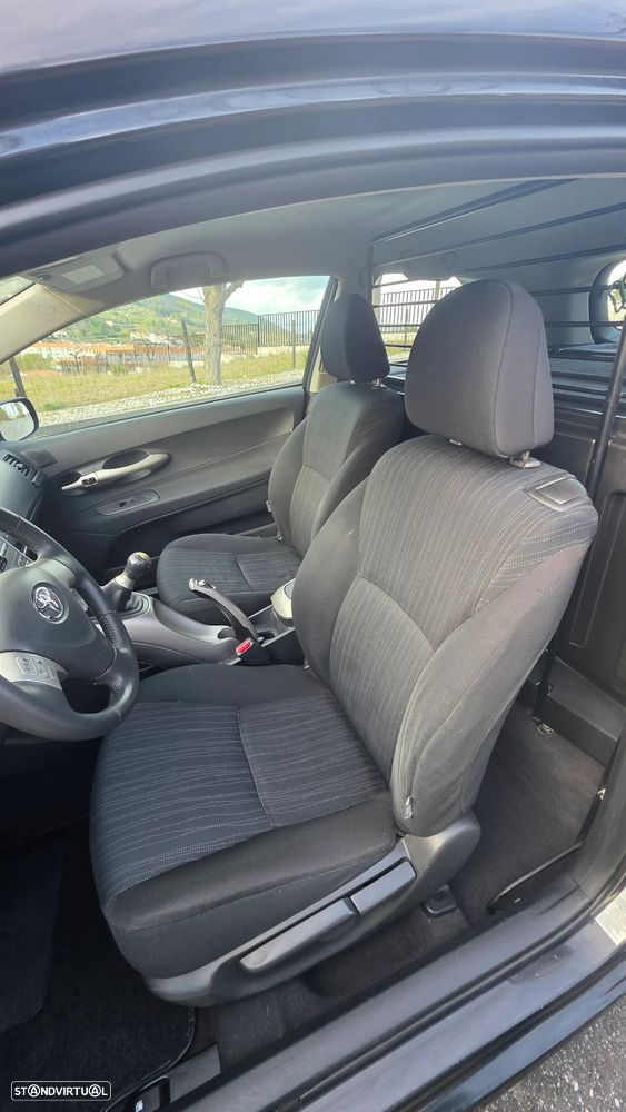 Toyota Auris 1.4 D-4D AC - 12