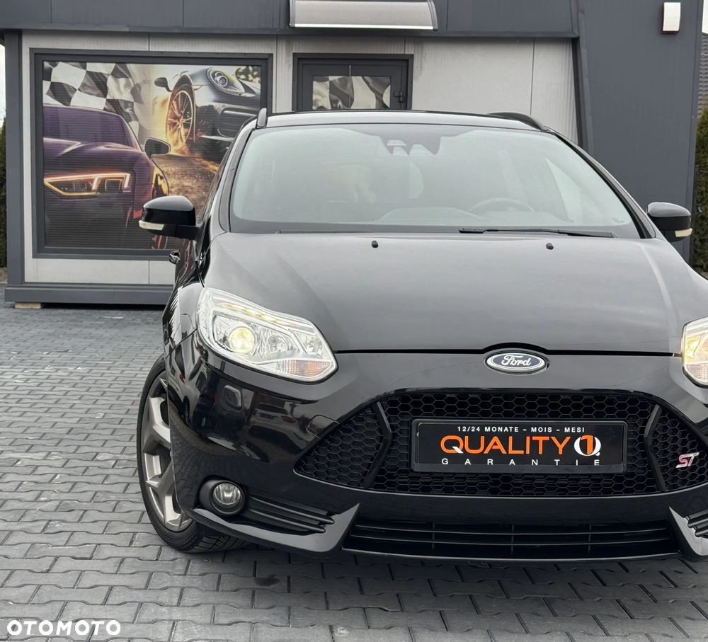 Ford Focus SW 2.0 EcoBoost ST Leather Sport Pack - 35