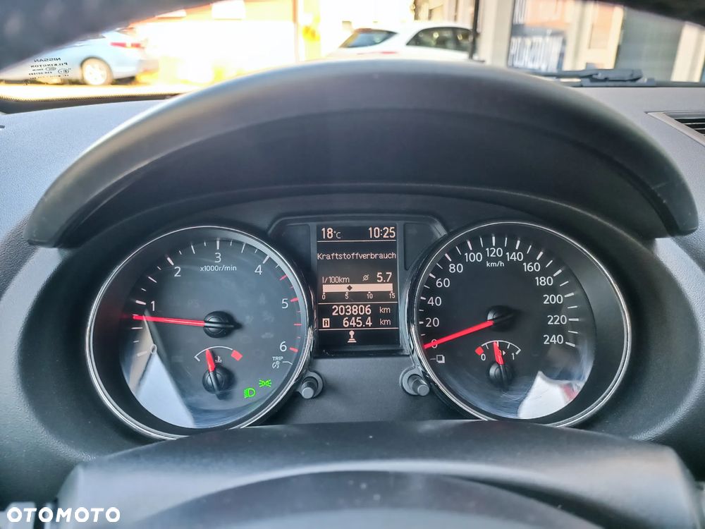 Nissan Qashqai 2.0 dCi DPF I-Way - 19