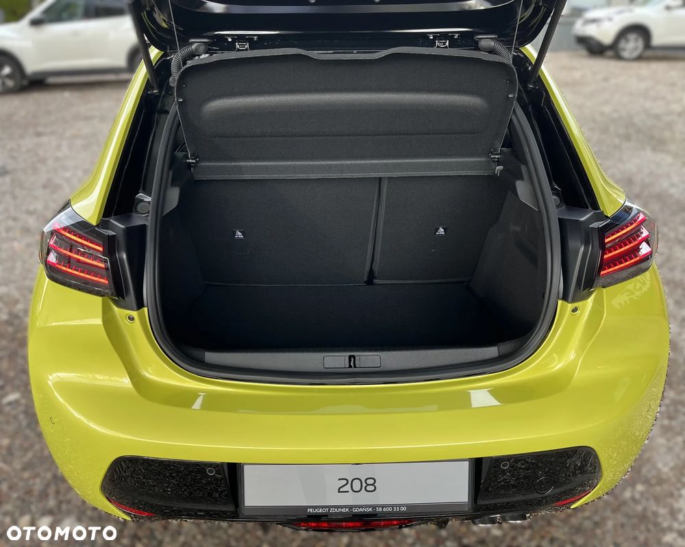 Peugeot 208 1.2 mHEV GT - 11