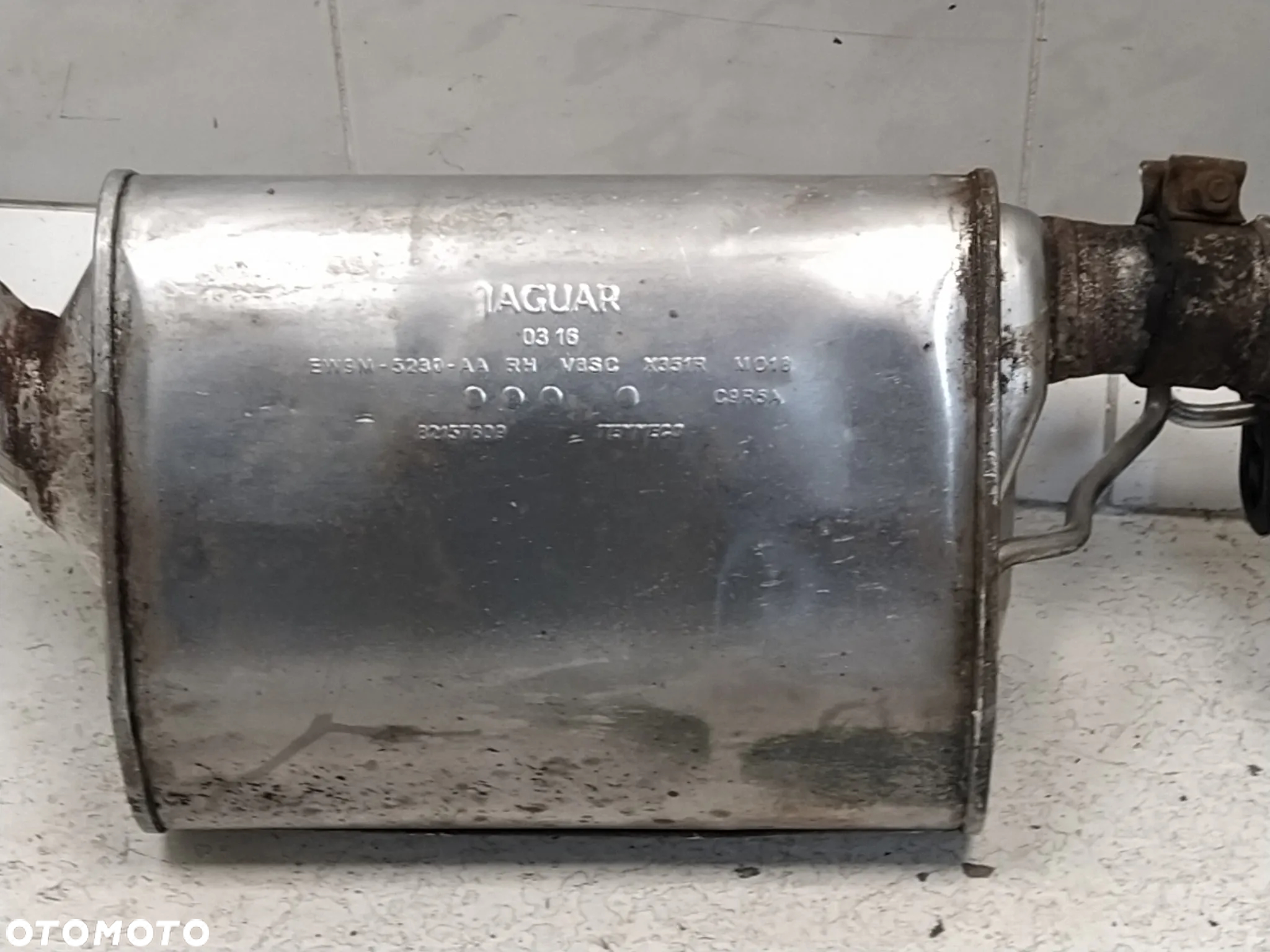 JAGUAR XJ XJR X351 2014-2019 5.0 WYDECH TŁUMIK PRAWY ORYGINAŁ - 12
