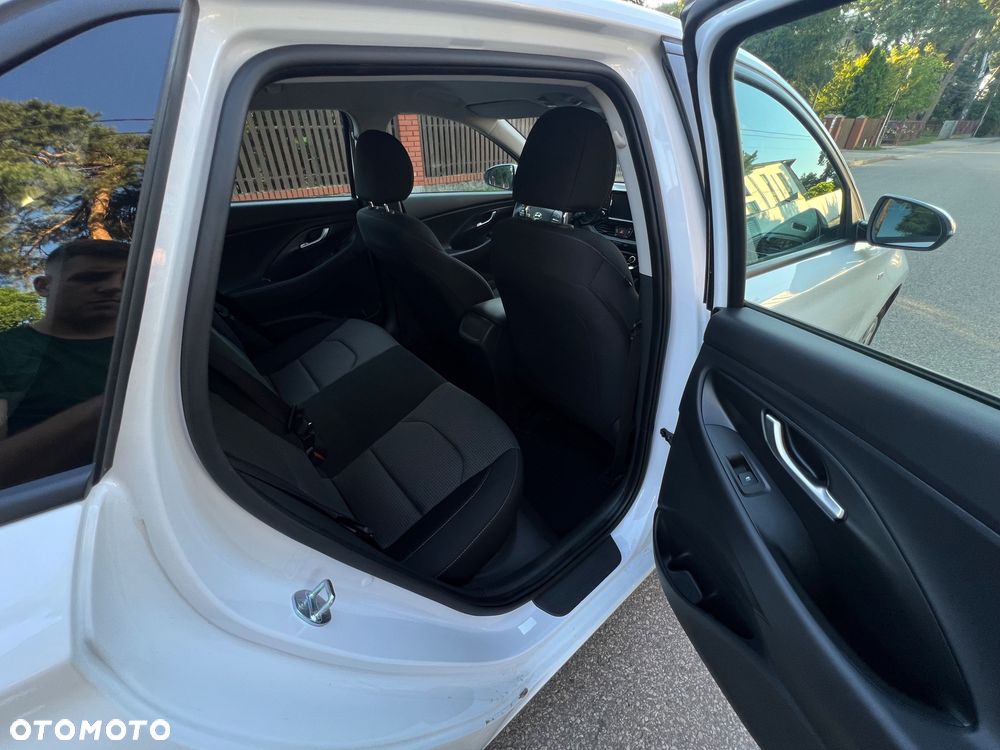 Hyundai i30 1.5 T-GDI 48V Classic + - 15