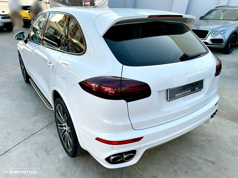 Porsche Cayenne S E-Hybrid - 54
