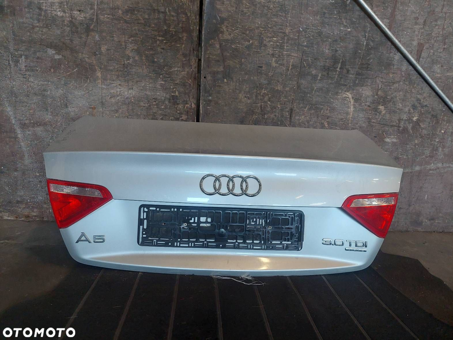 KOMPLETNY TYŁ KLAPA BAGAŻNIKA ZDERZAK LAMPY AUDI A5 8T COUPE LX7W - 12