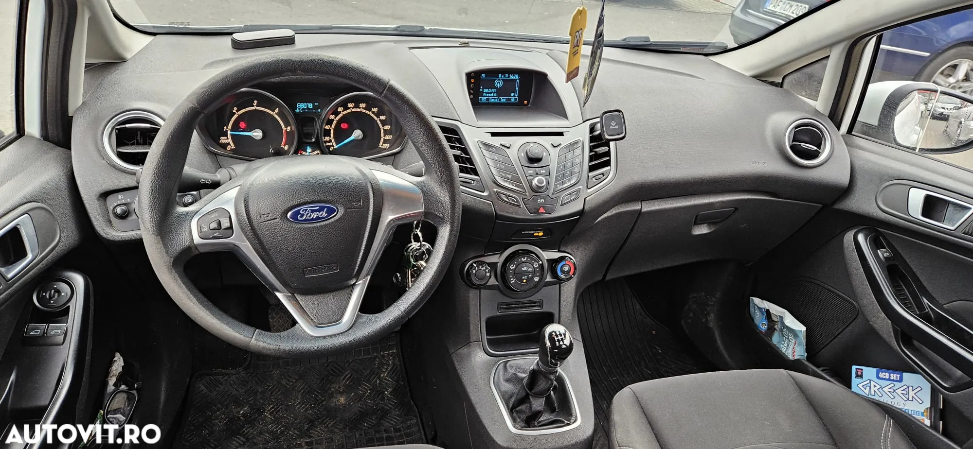 Ford Fiesta 1.6 TDCi DPF Titanium - 8