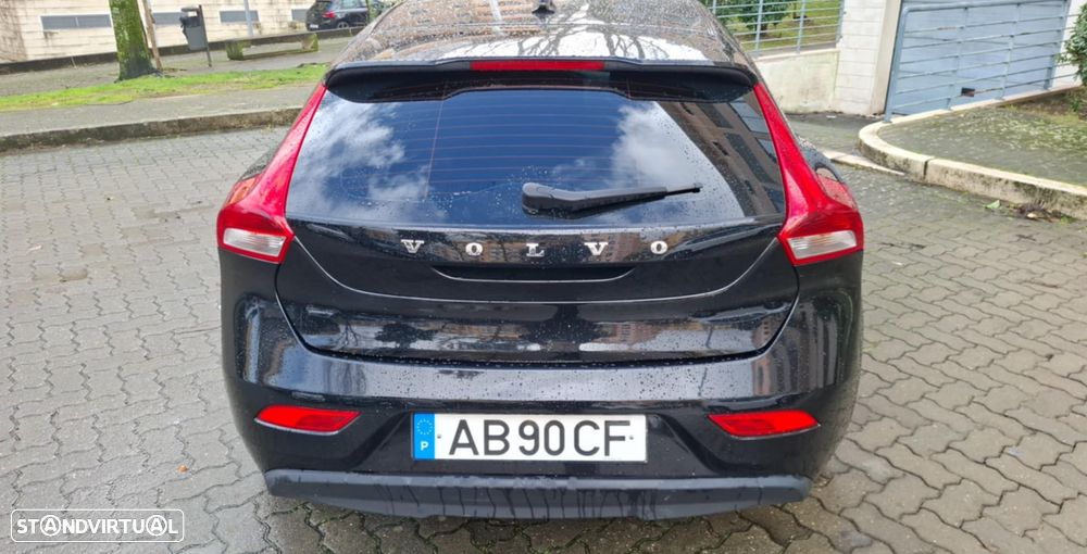 Volvo V40 D2 Black Line - 5